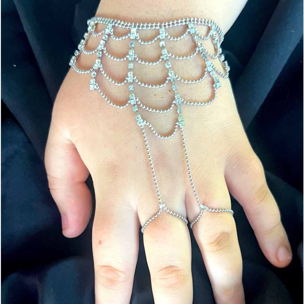 Beautiful Hand Bracelet/Slave Bracelet